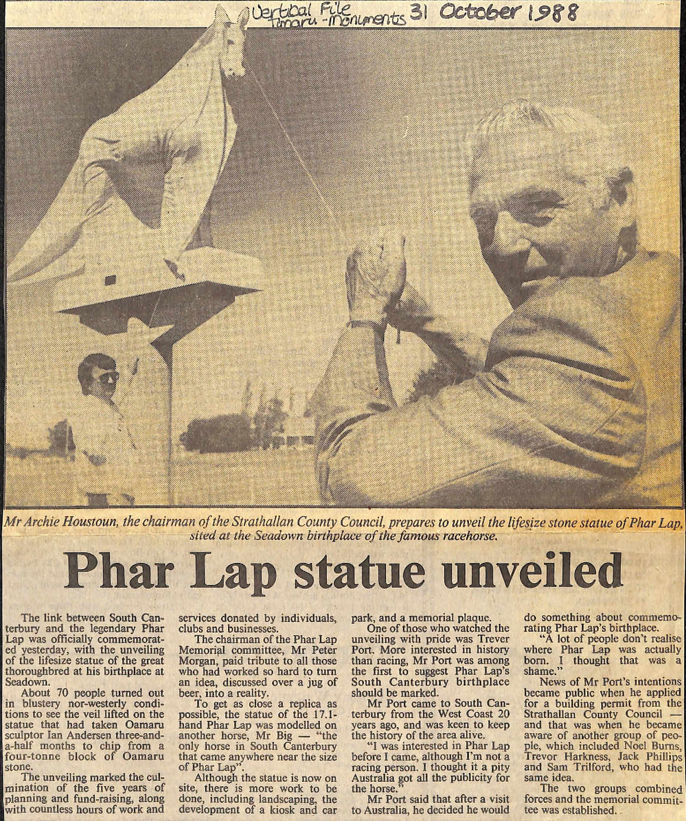 Phar Lap statue unveiled