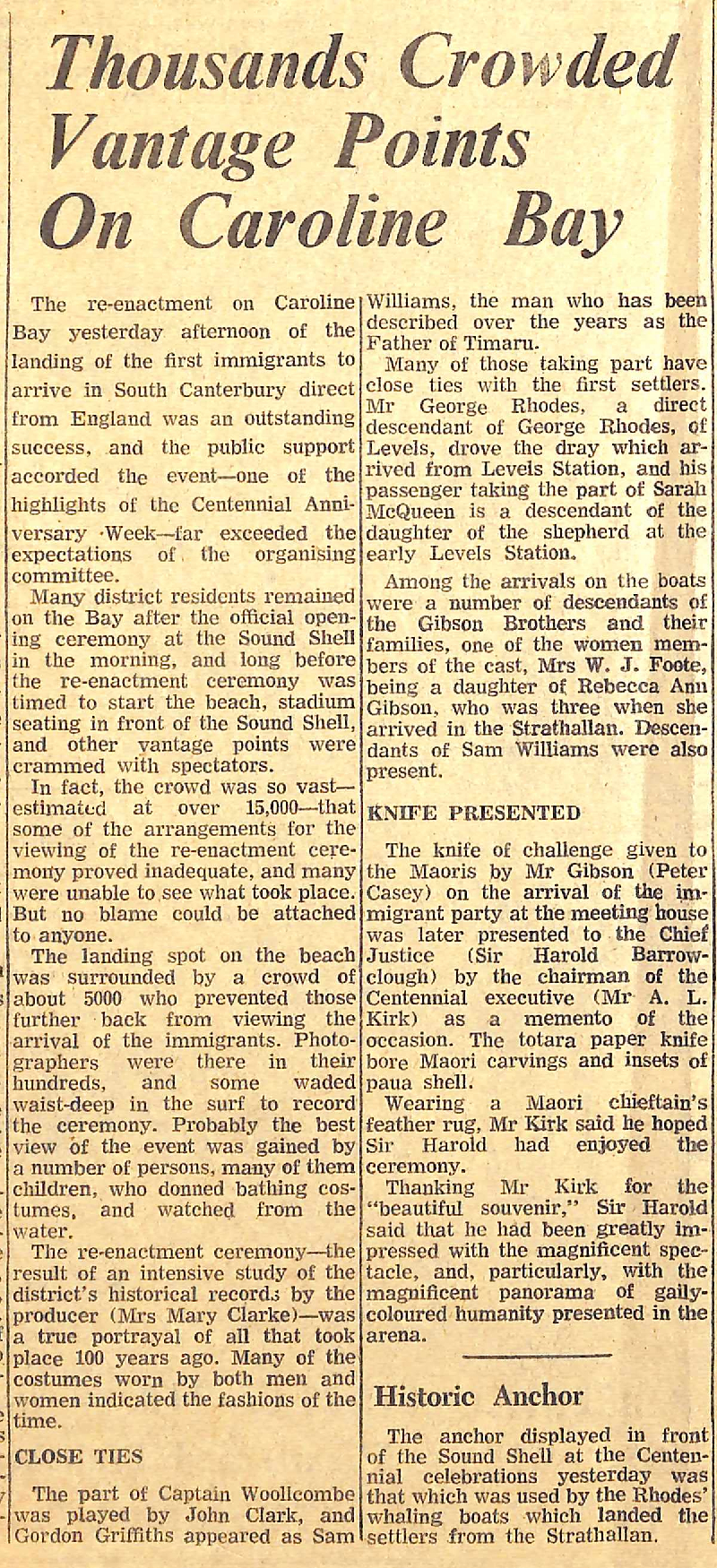 Thousands Crowded Vantage Points On Caroline Bay