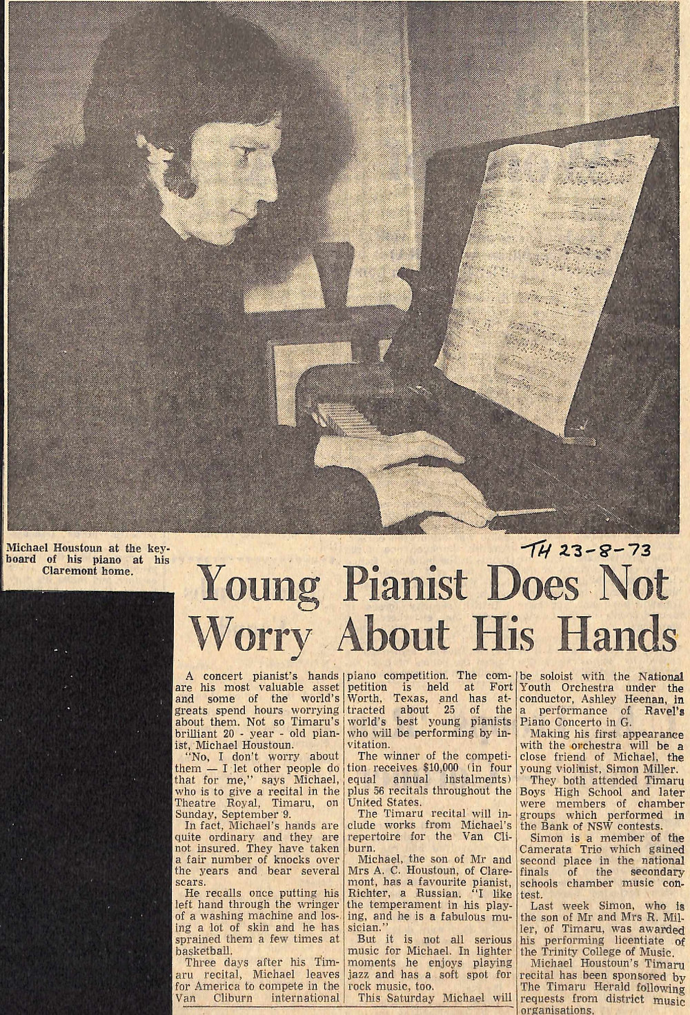 Young Pianist Does Not Worry About His Hands