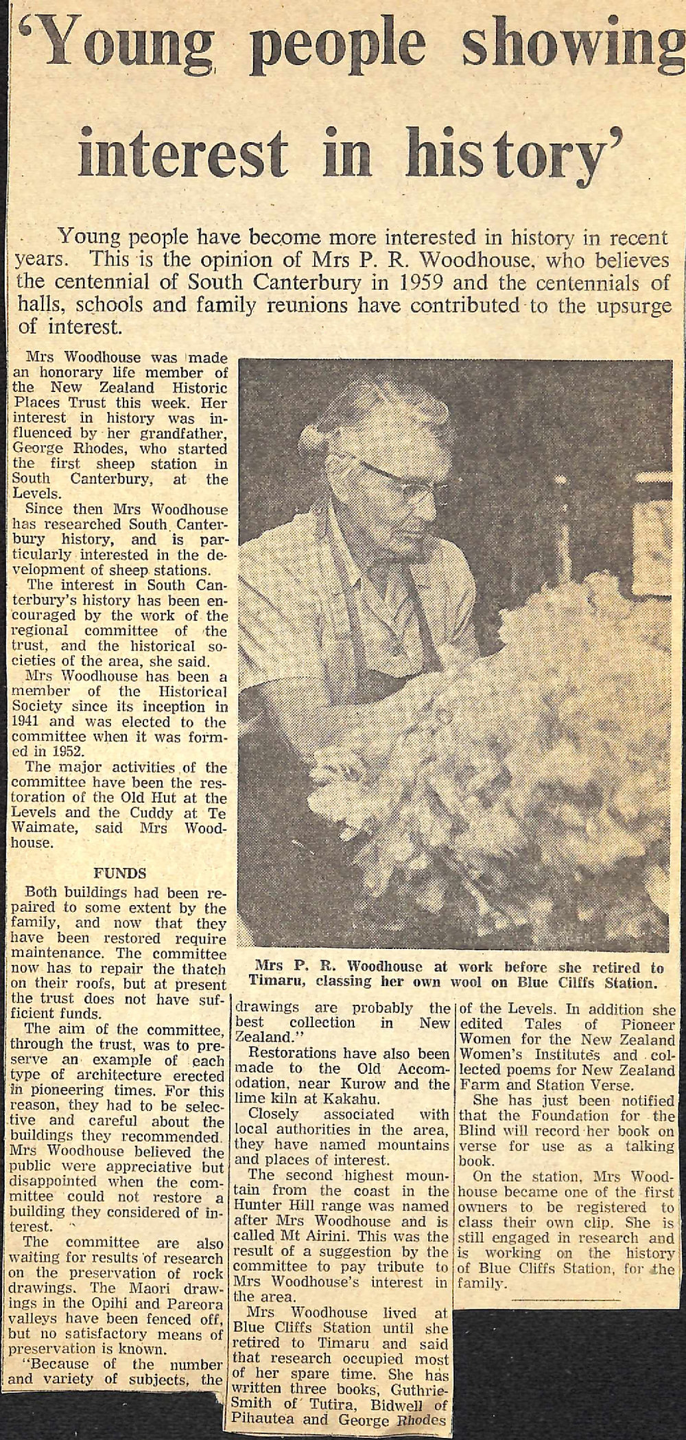  'Young people showing interest in history'