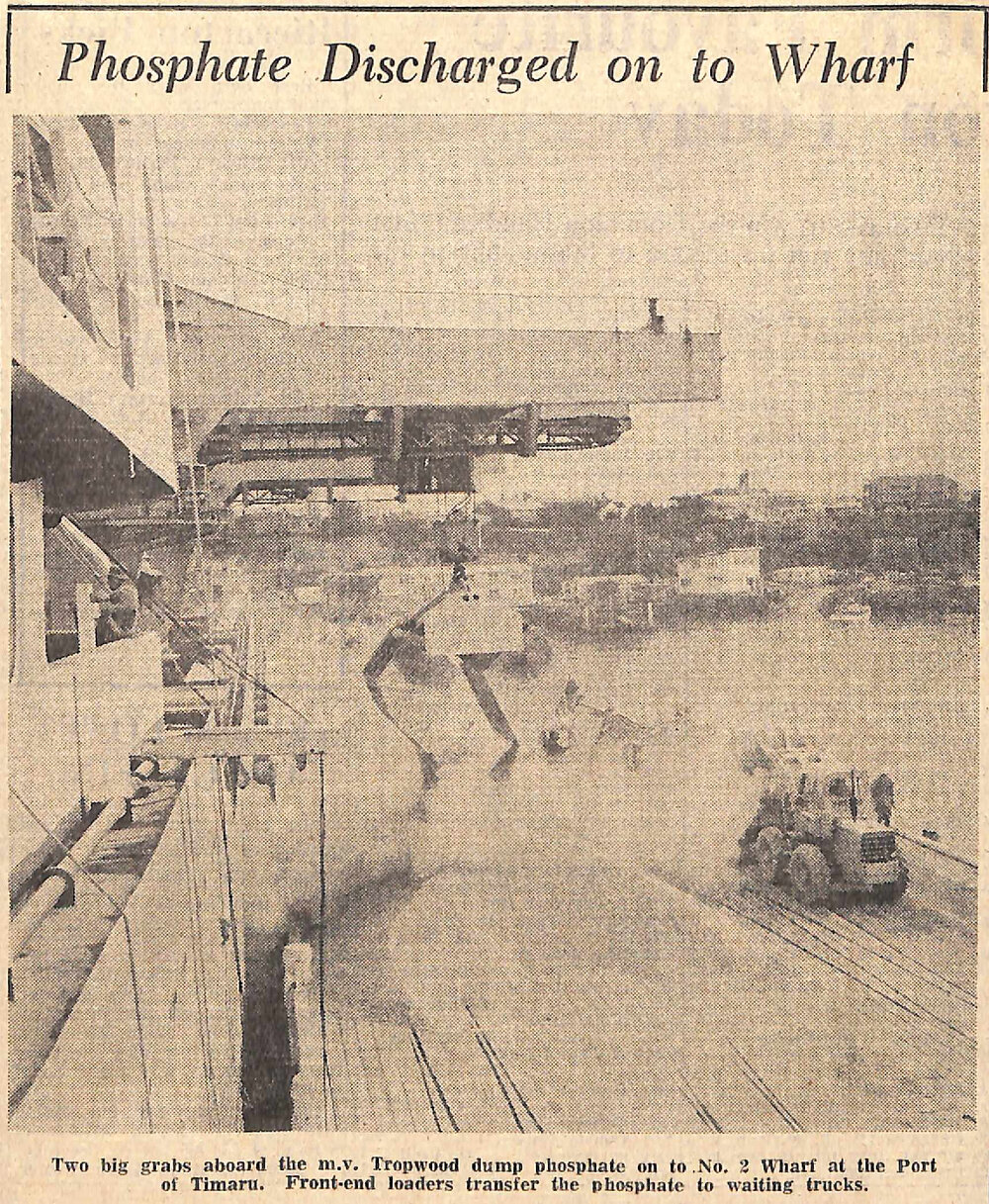 Phosphate Discharged on to Wharf / Bulk Carrier Unloading Her Own Cargo