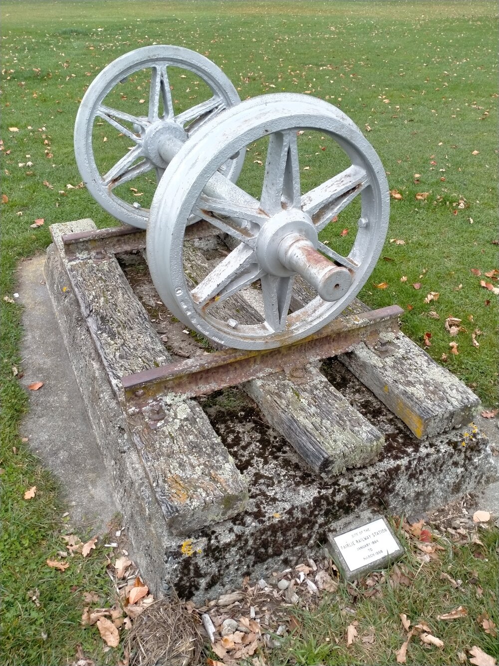 Fairlie Railway Station monument