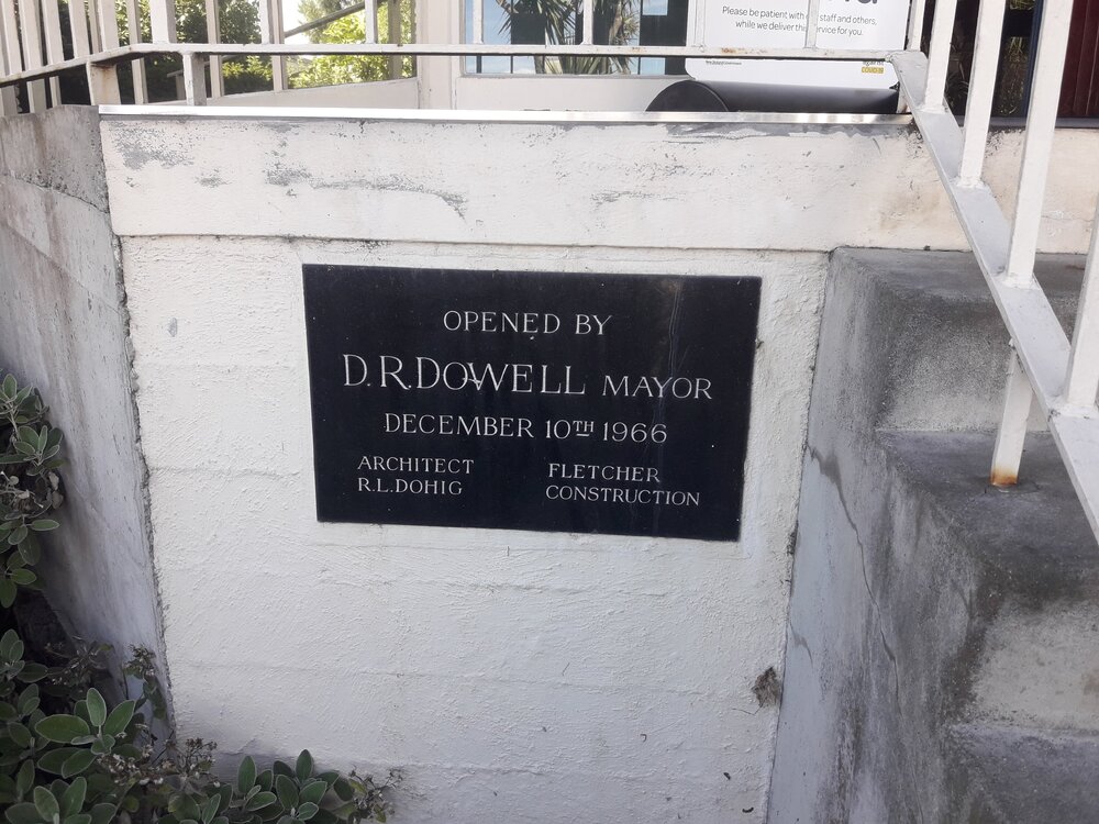 Pioneer Hall opening plaque