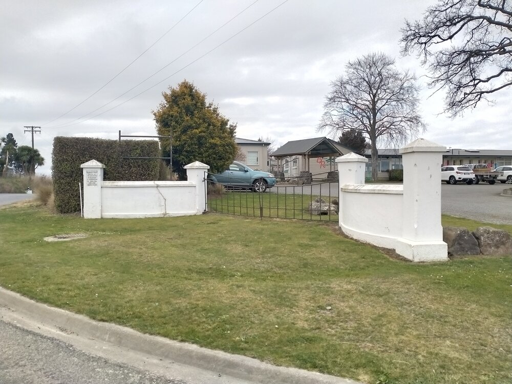 Fairview war memorial gates