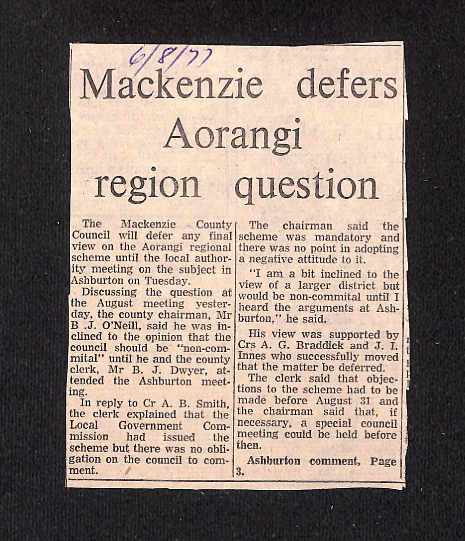 Mackenzie defers Aorangi region question