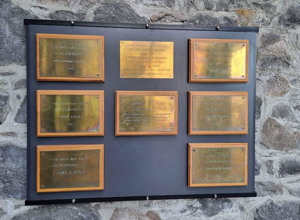 Landing Services Building plaques