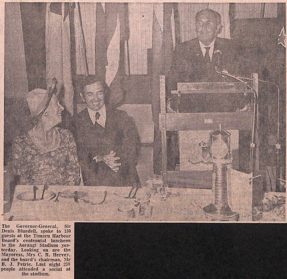 Governor General in Timaru, Harbour Board wise not to rush into containerisation