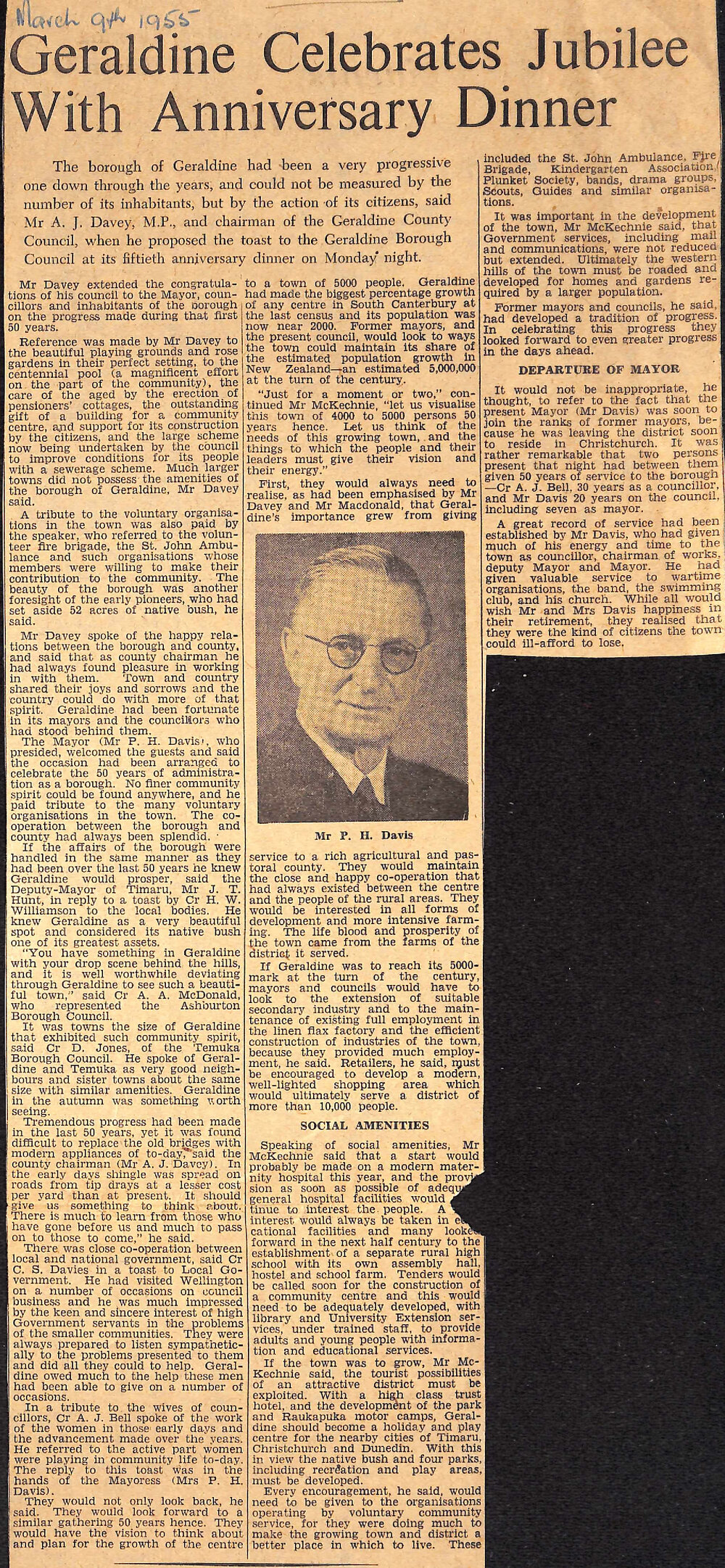 Geraldine Celebrates Jubilee With Anniversary Dinner