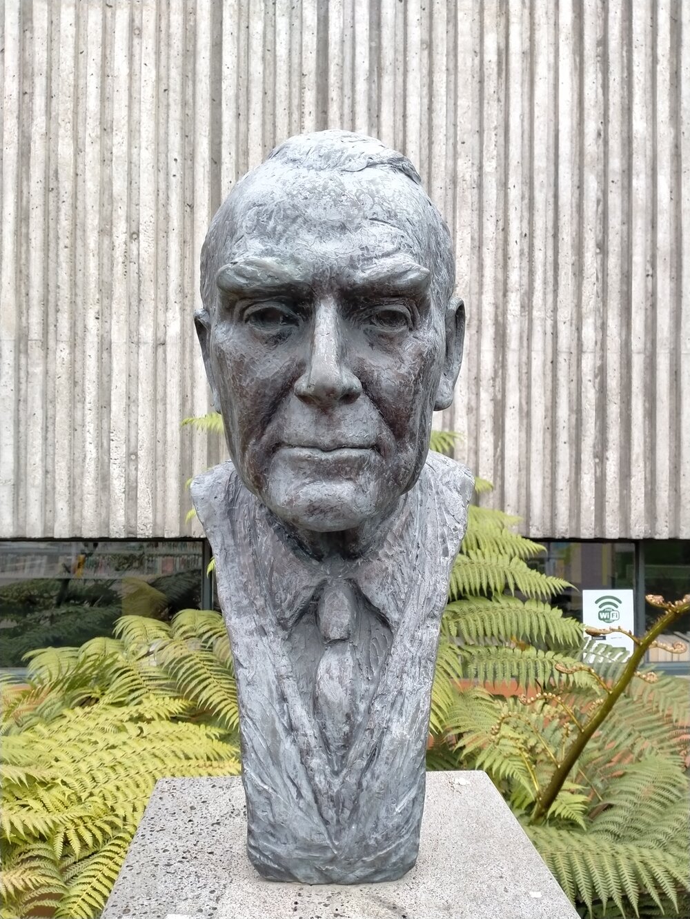 Bust of The RT HON Lord Elworthy
