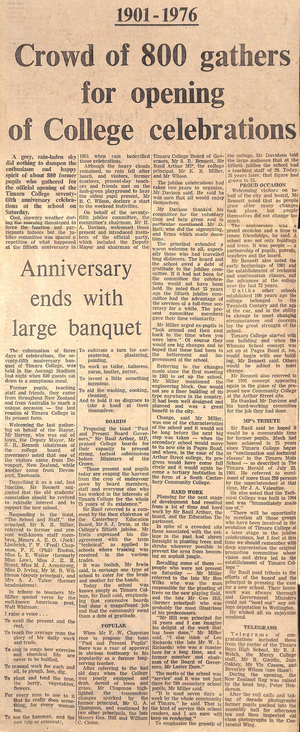 1901-1976 Crowd of 800 gathers for opening of College celebrations