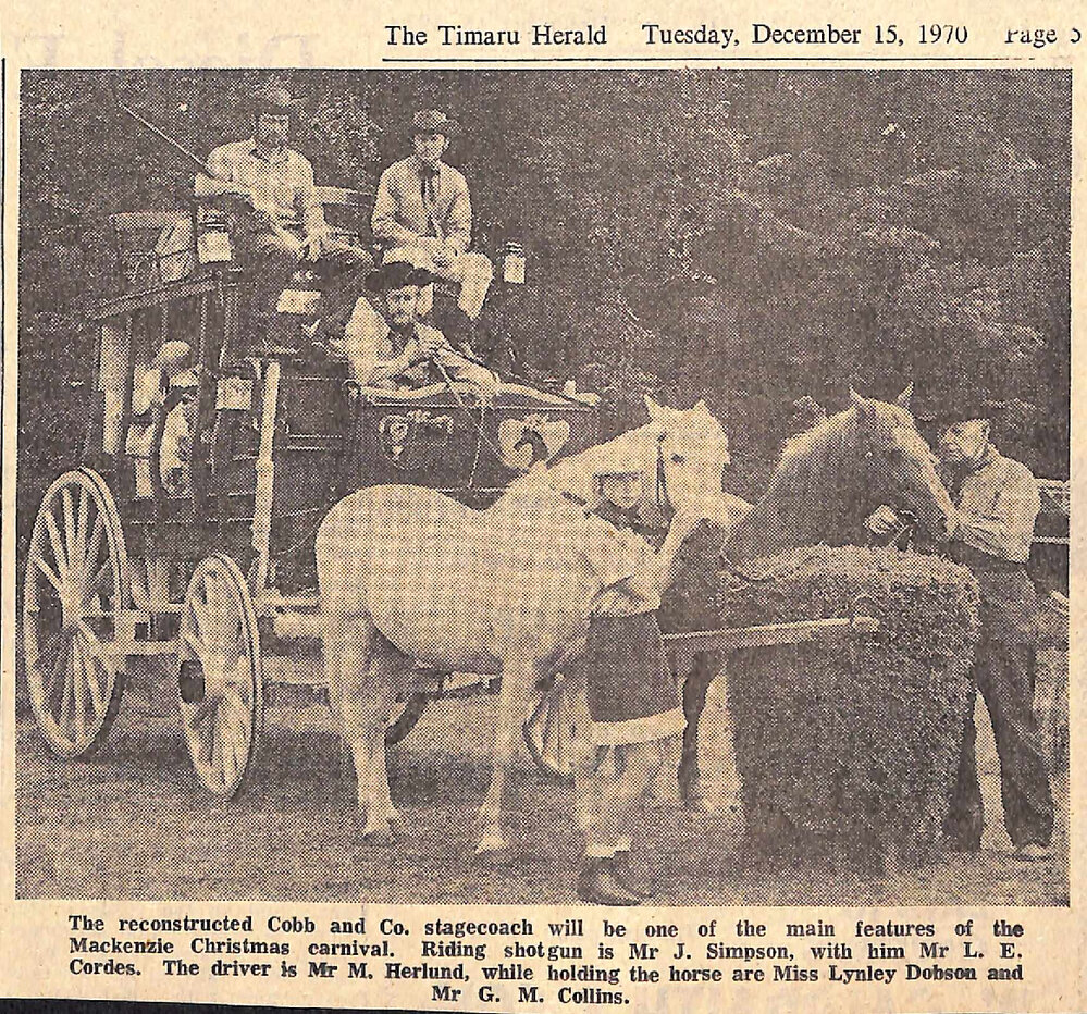 Cobb and Co stagecoach at Mackenzie Christmas Carnival