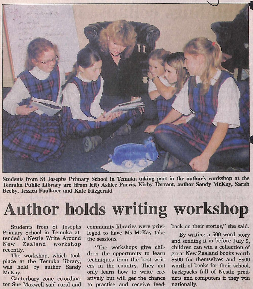 Author holds writing workshop