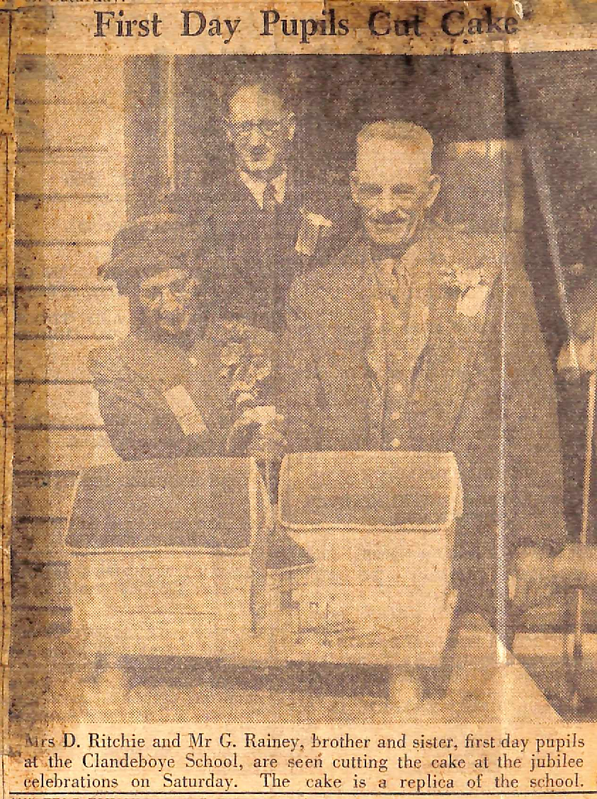 First Day Pupils Cut Cake