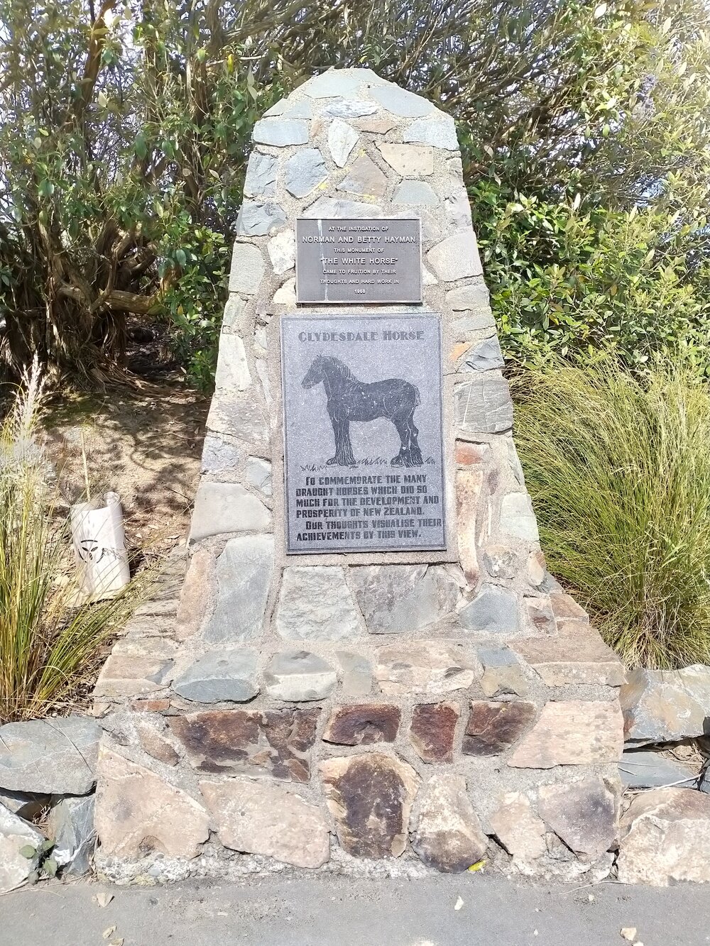 Waimate White Horse monument