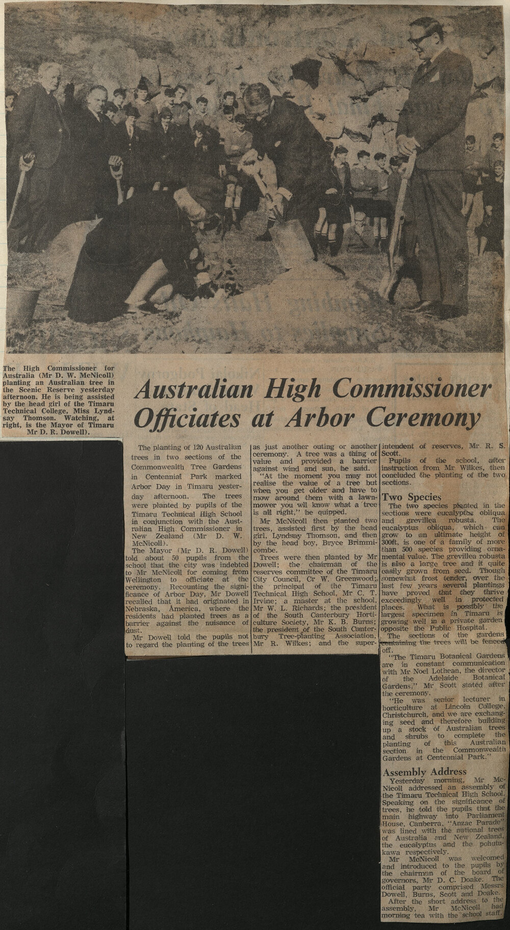 Australian High Commissioner Officiates at Arbor Ceremony
