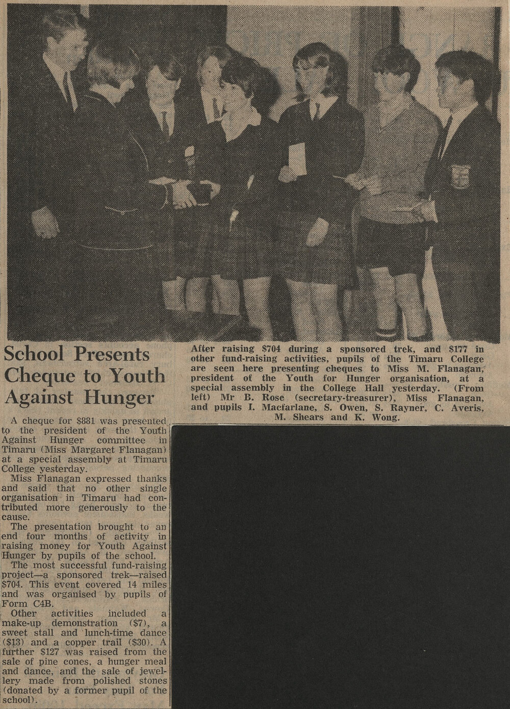 School Presents Cheque to Youth Against Hunger