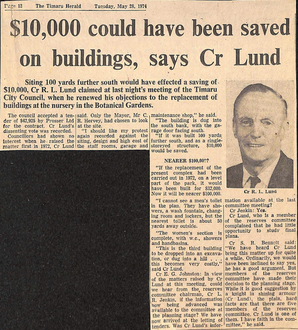 $10,000 could have been saved on buildings, says Cr Lund