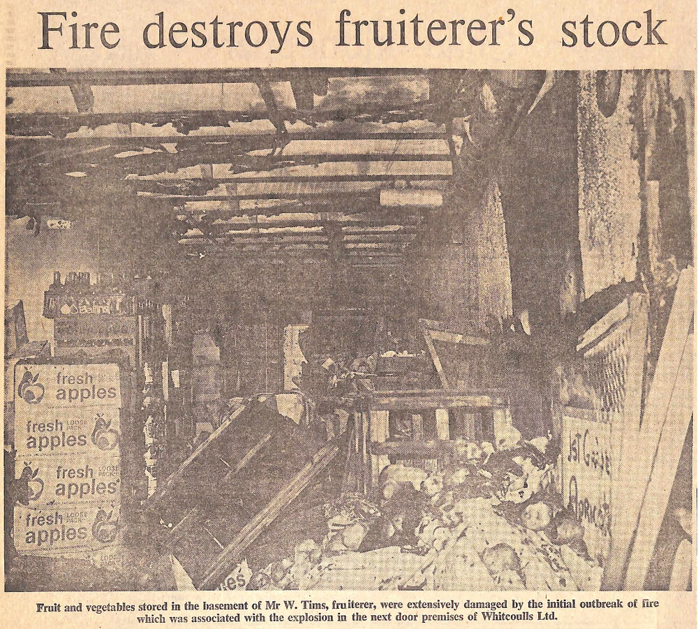Fire destroys fruiterer's stock