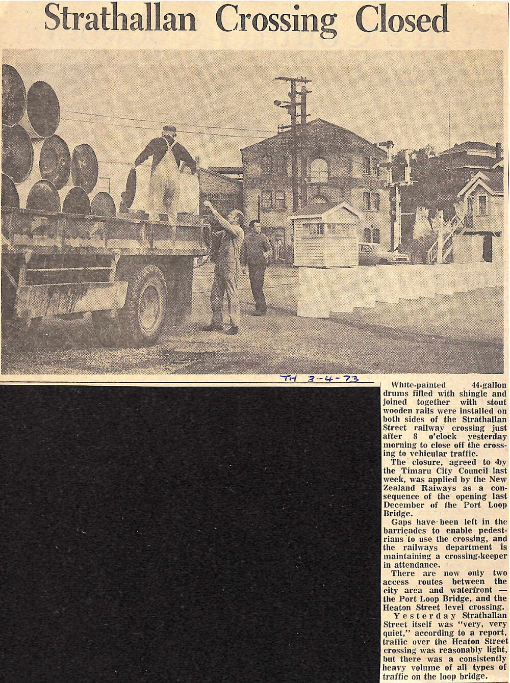 Strathallan Crossing Closed