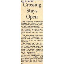 Crossing Stays Open