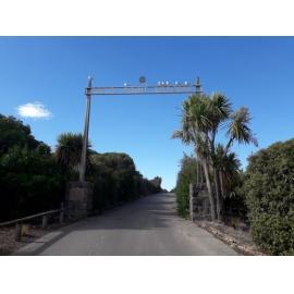 Patiti Point Reserve archway