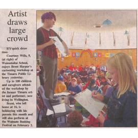 Artist draws large crowd
