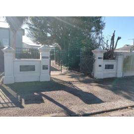 St Andrews School war memorial gates