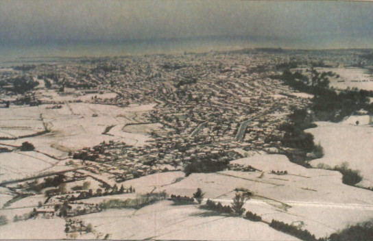 Photograph published in The Timaru Herald, 28 Aug 1992