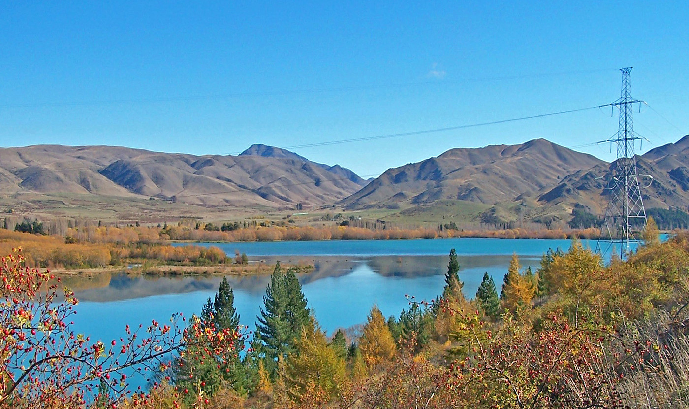 
Lake Aviemore, 2009.

W. Bulach, CC BY-SA 4.0 <https://creativecommons.org/licenses/by-sa/4.0>, via Wikimedia Commons