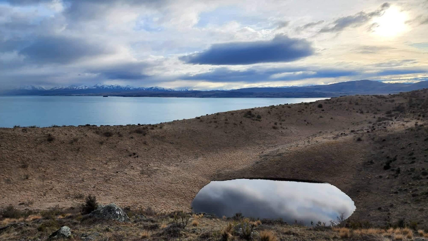 Kettlehole track. Image copyright Mike Bacchus.